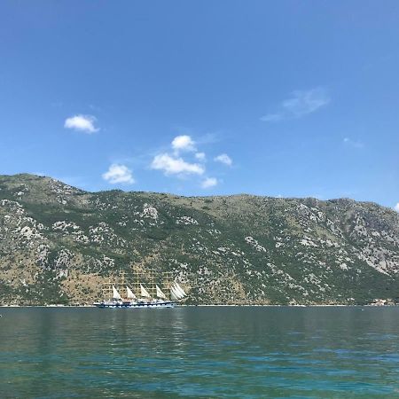 Apartment Stoliv Mare Kotor Exterior photo